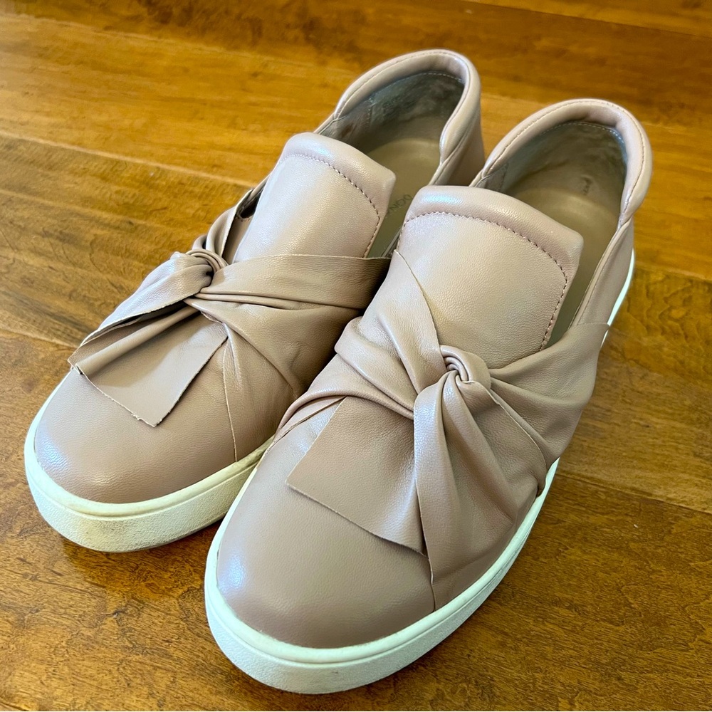 Donald J Pliner Dusty Rose Slip-On Sneaker - Size 9.5